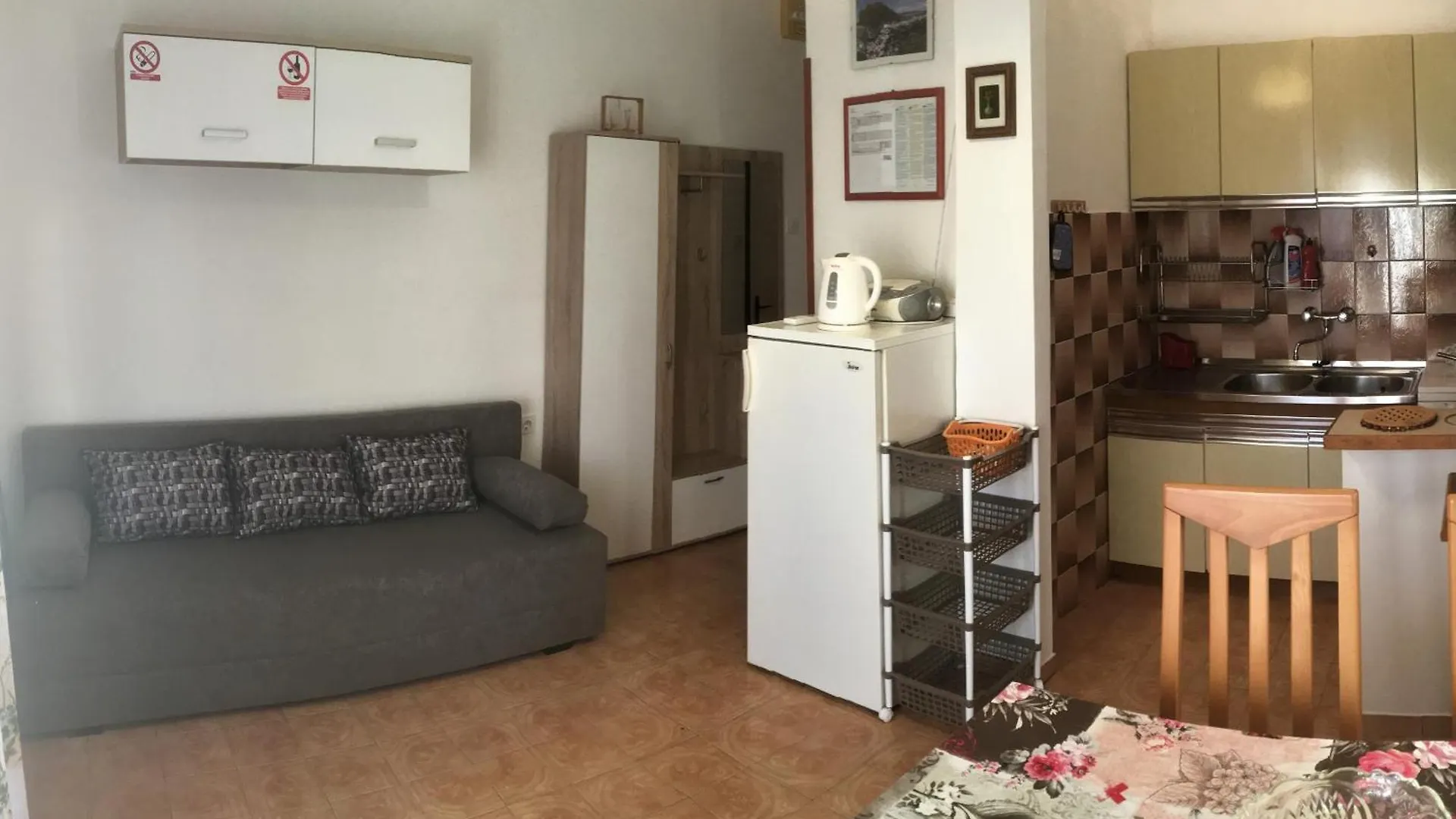 Apartments With A Parking Space Cres - 16178